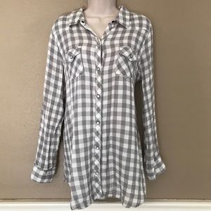 Old Navy Button Down Long Sleeve Blouse in XLarge